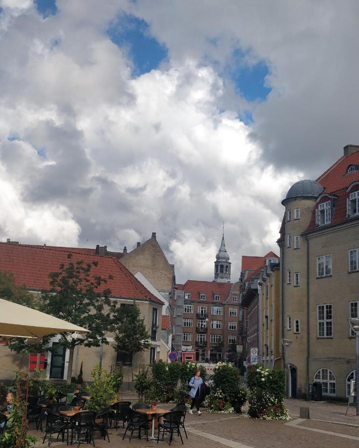 Apartment In The Heart Of Aalborg Esterno foto